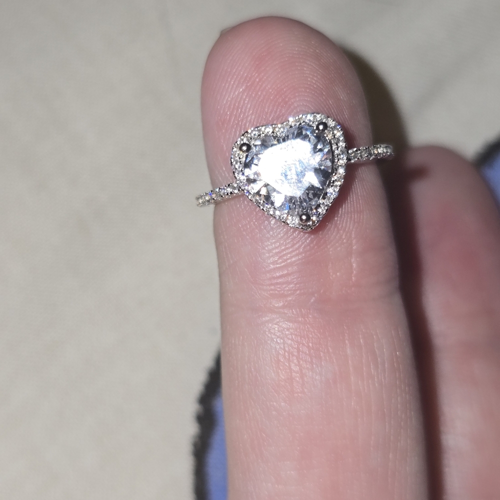 Elegant Sterling Silver Heart Ring Nwot